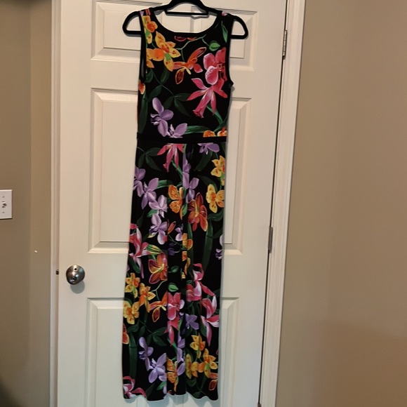 Lands End Full Length Summer Dress.  Sleeveless. Vibrant colors. Size 6-8 - Picture 2 of 2